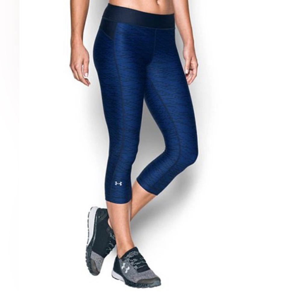 Under Armour Women’s Heat Gear Capri Blue Leggings Large